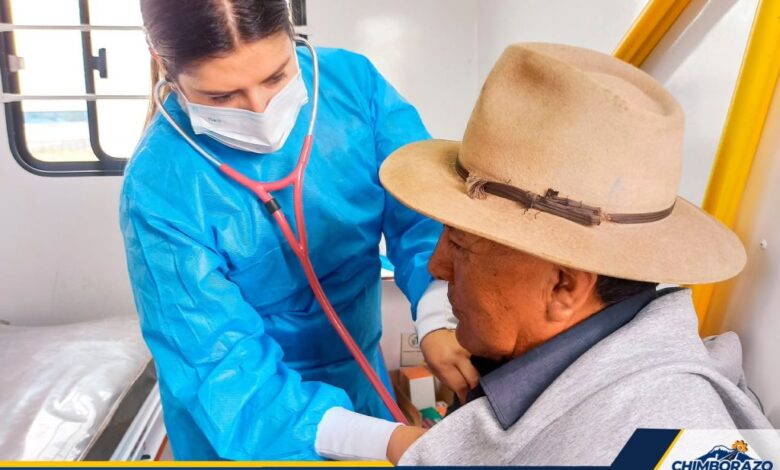 ATENCIÓN MEDICA GRATUITA EN LA COMUNIDAD CASTUC ALTO – COLTA