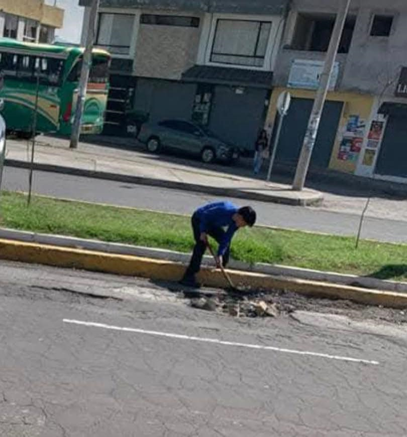 Ciudadanos de Riobamba toman acción ante el deterioro vial