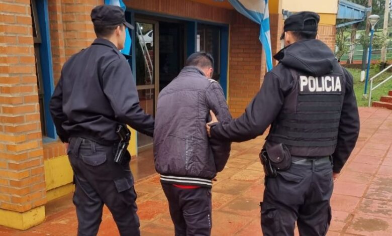 Joven Atrapado con Celular Robado es Detenido por la Policía ▷ El ...