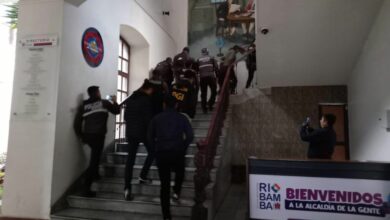 Cuatro concejales, detenidos en operativo en el Municipio de ...