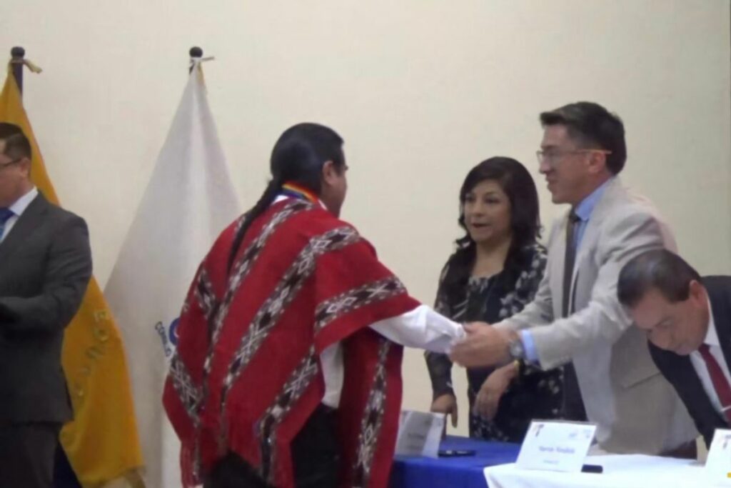 CNE entrega credenciales a nuevos asambleístas provinciales este ...