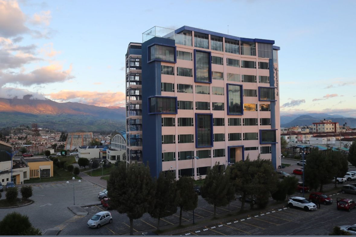 UNACH organiza foro sobre desarrollo productivo de Riobamba y ...