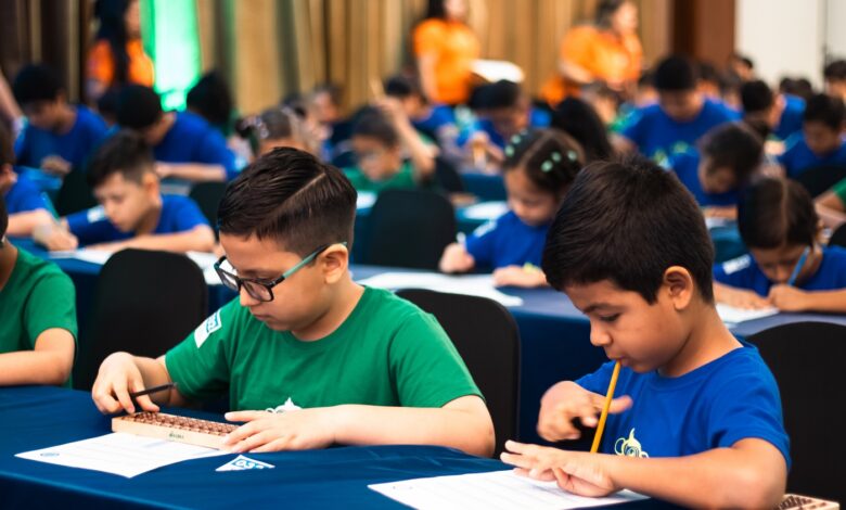 Niños ecuatorianos brillan en el Campeonato Nacional de Cálculo ...