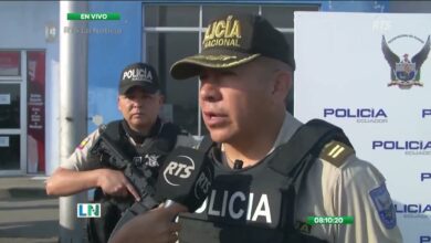Policía detiene a sospechosos armados frente a escuela en Durán