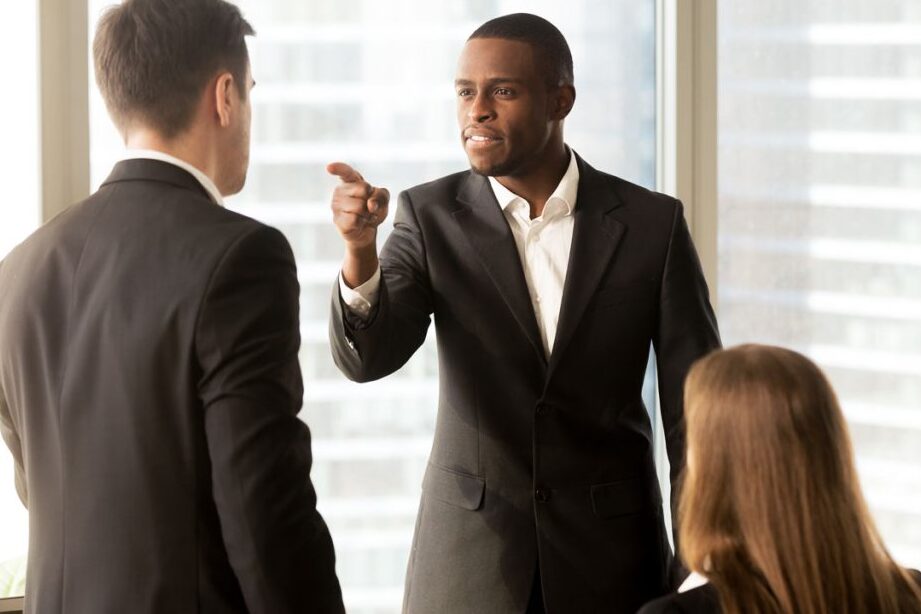 Discriminación racial inversa en California - Heidari Law Group