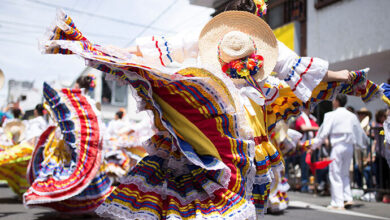 Tradiciones de la Región Andina de Colombia: Bailes y trajes típicos