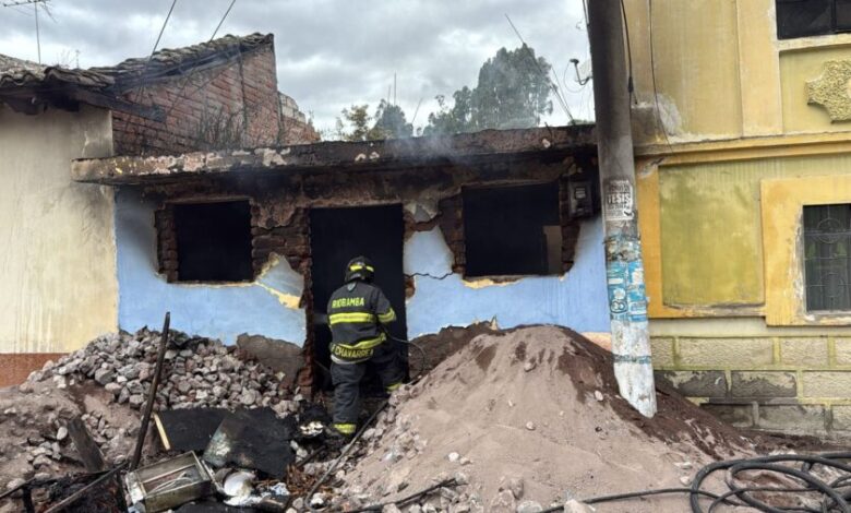 Incendio estructural en San Luis, Riobamba, deja un adulto mayor ...