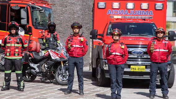 Cuerpo de Bomberos de Riobamba celebra más de siete décadas de ...