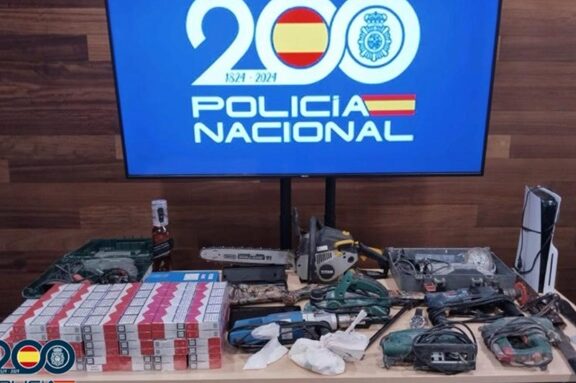 El aviso de un vecino permite detener a dos ladrones que habían ...