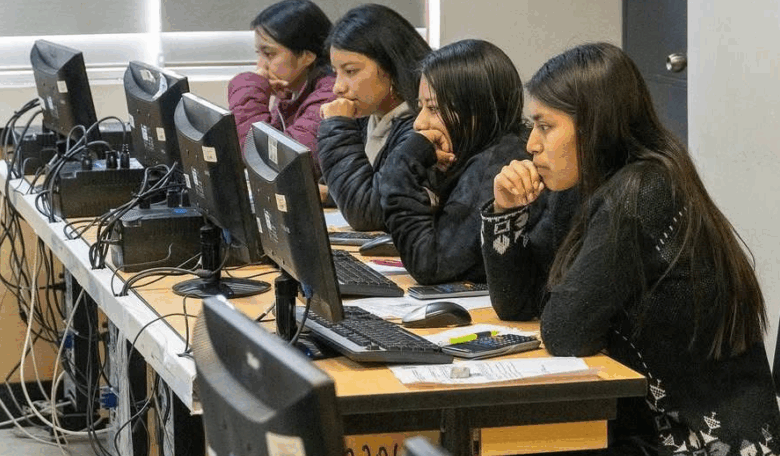 Cientos de aspirantes rindieron el examen de admisión en la ESPOCH