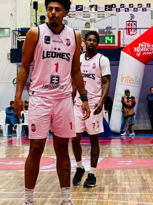 Leones de Riobamba se impone en el Clásico Interandino