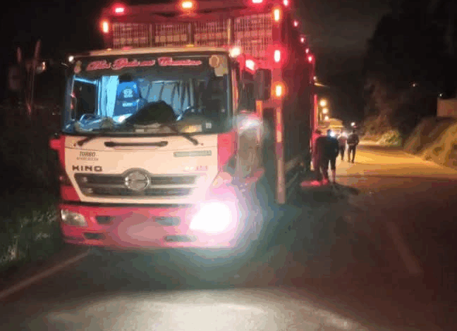 Balacera y persecución: Policía recupera camión robado en Colta