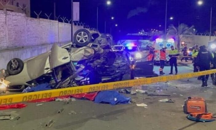 Accidente Automovilístico en el Centro Histórico de Riobamba ▷ El ...