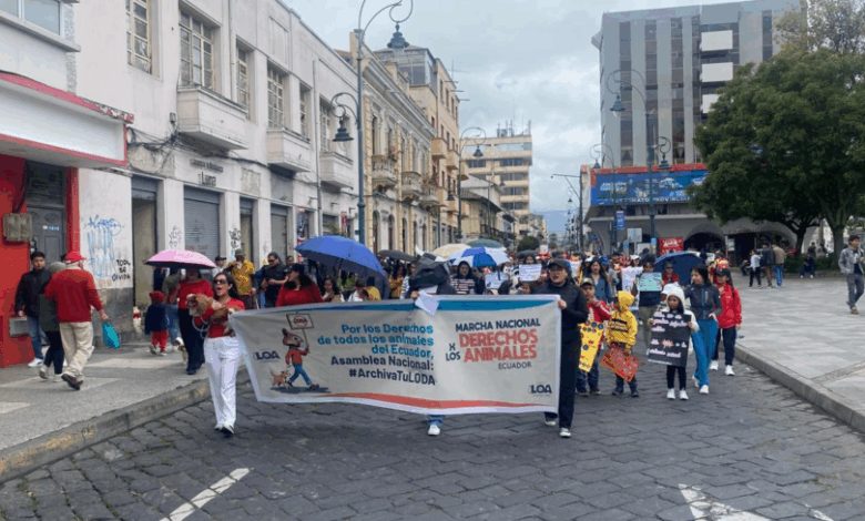 Riobamba se movilizó en defensa de los derechos de los animales