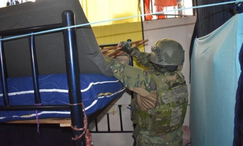 Objetos ilegales son encontrados en la cárcel de Riobamba