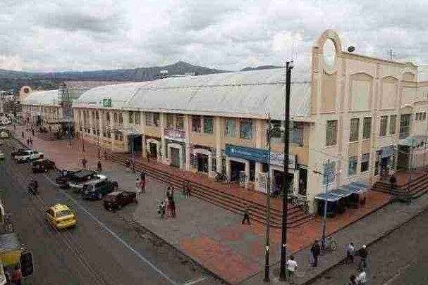 Mercados de Riobamba serán mejorados de manera emergente - La ...