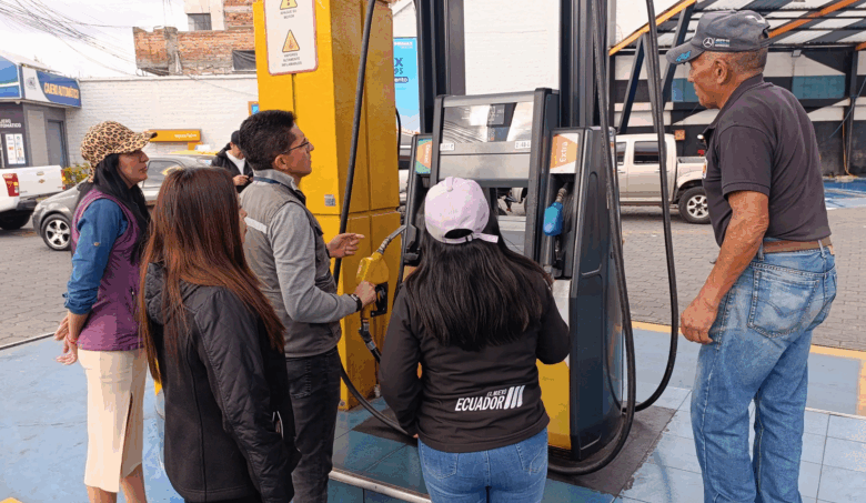 Operativo en gasolineras de Riobamba confirma normal abastecimiento