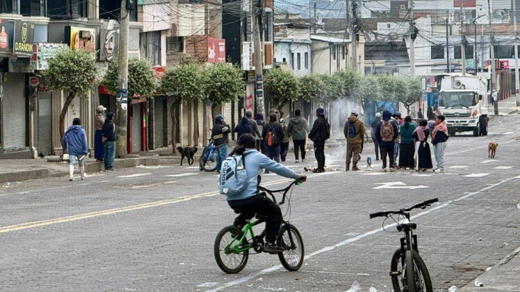 Paro en Ecuador | Protestas se radicalizan en Otavalo, que el 2 de ...