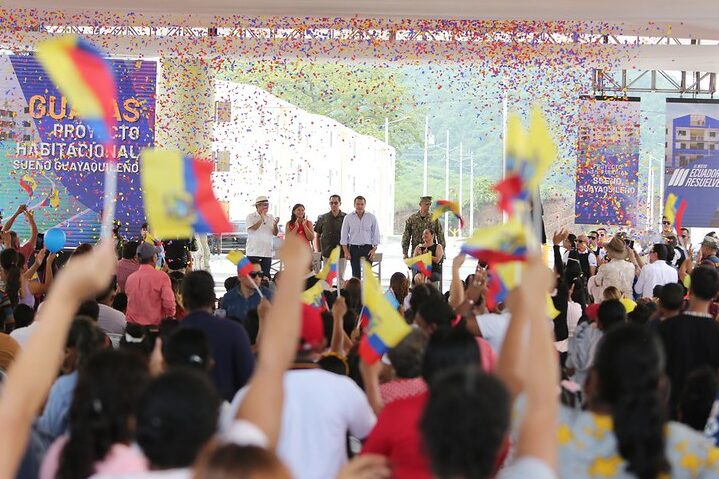 MANIFESTANTES ATACAN CON VIOLENCIA CONVOY HUMANITARIO LIDERADO POR ...