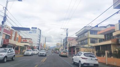Movilidad Riobamba restringe parqueo en Av. Veloz