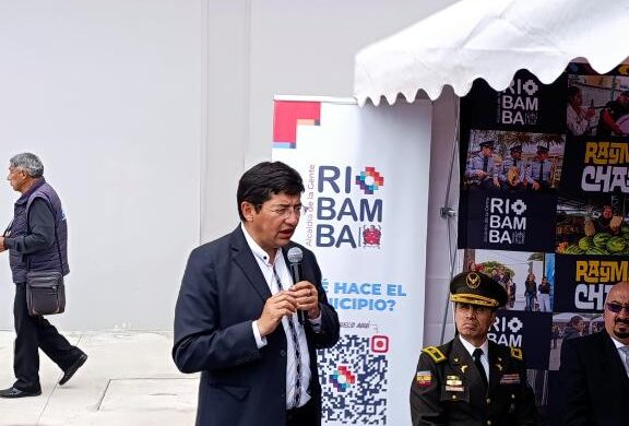 El proceso para destituir al alcalde John Vinueza sigue su curso en ...