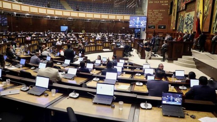 Asamblea pone fin a acuerdo migratorio con Venezuela firmado hace ...