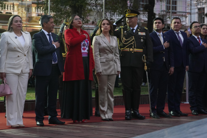 Riobamba recibió a la Asamblea Nacional por el Día de la República