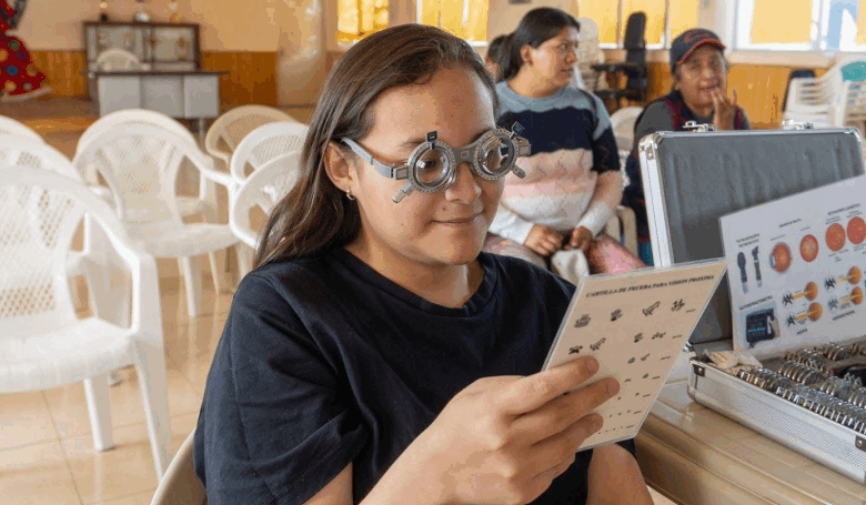 Campaña oftalmológica gratuita benefició a familias en mercados de ...