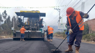 Inicia asfaltado del tramo 1 de la vía Guano–Riobamba