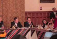 # Esta propuesta sería interesante en busca de mejorar la atención al  público, garantizar la transparencia y proteger tanto a los usuarios como a  los funcionarios. 1. Mejora del servicio al ciudadano: ...