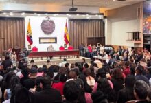 ¡Histórico y contundente! Concejo Cantonal de Loja destituye a ...