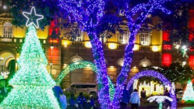 La Navidad se encendió en Riobamba con música y figuras tradicionales