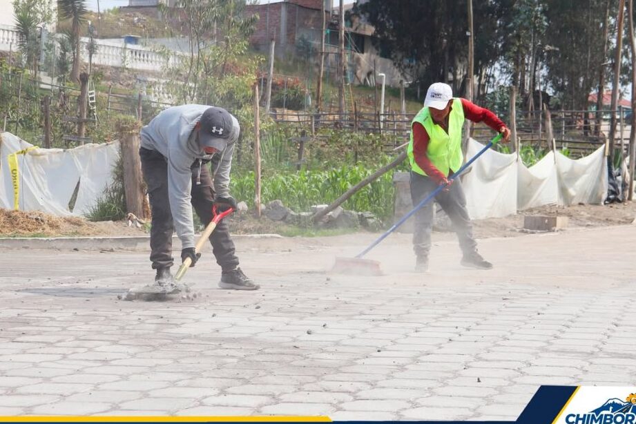 SAN ANTONIO DE PADUA Y CUMANDÁ – PROYECTO ADOQUINADO TERMINADO