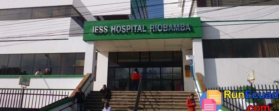 Falta de Médicos en el IESS Riobamba: Usuarios Indignados | TikTok