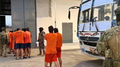 Trasladan a 173 presos desde Guayaquil hacia la Cárcel del ...