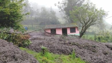 Deslizamiento de tierra en Alausí, provincia de Chimborazo causa ...